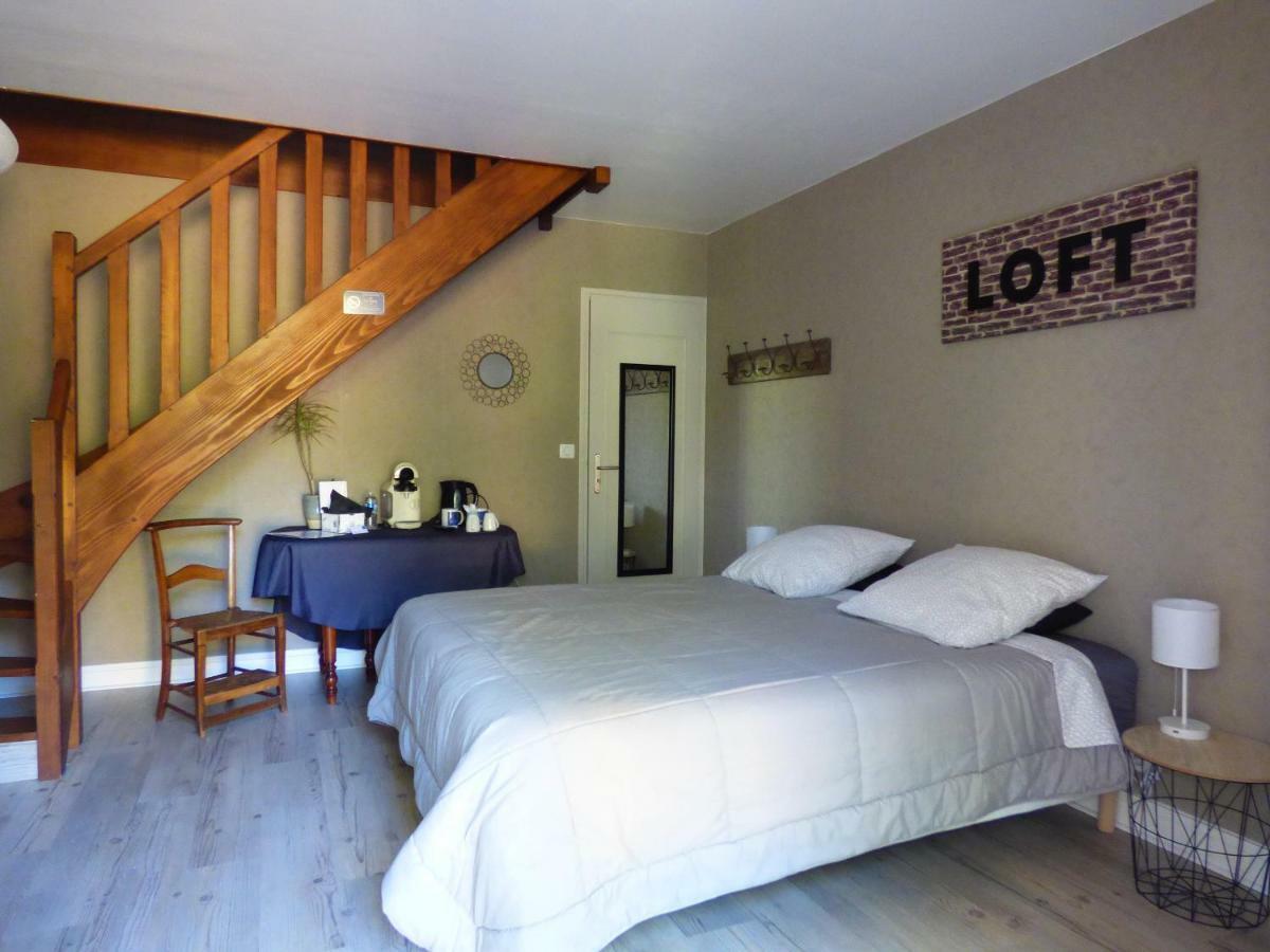 Chambres D'Hotes Les Muscaris Feins-en-Gatinais Exteriör bild